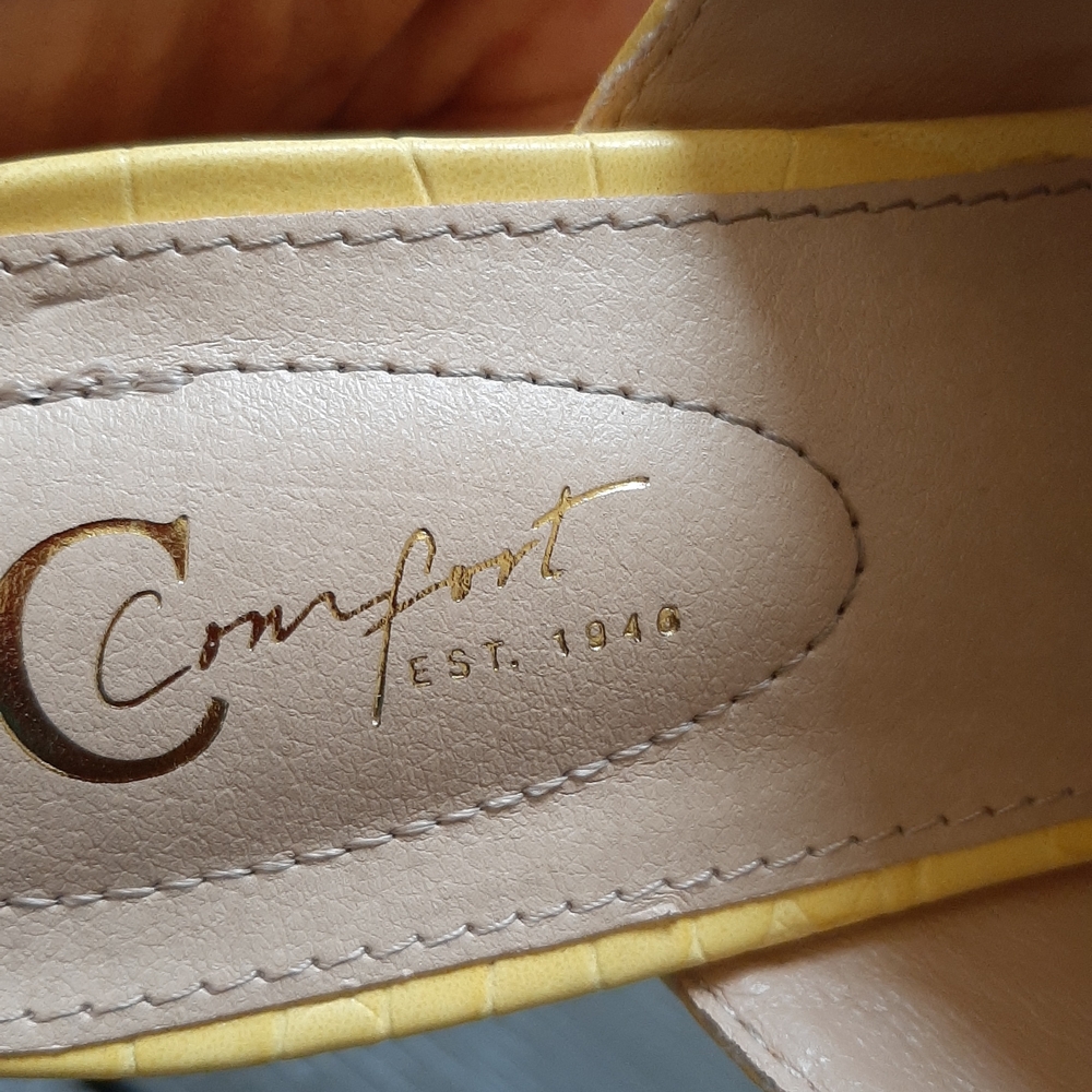 C. Est 1946 Yellow Croc-Embossed Open-Toe Block Heel Mule - Picture 2 of 13